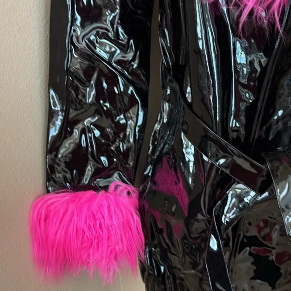 Dolls Kill x BRATZ Patent PU w/pink Fur Trim Lined Trench Coat NWT - Picture 3 of 11